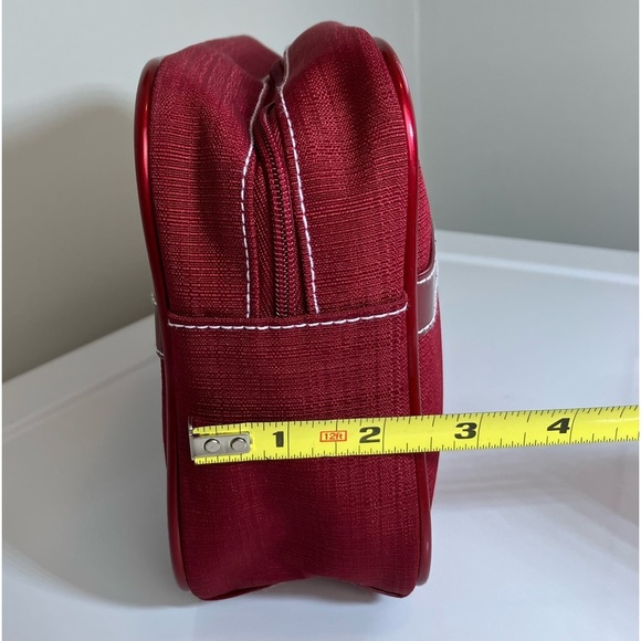 Makeup Bag Red Pattern Vinyl Zipper with Handle Estée Lauder Preloved Gently - Picture 5 of 9